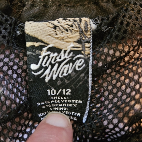 First Wave Swim Trunks Size 10/12 - Picture 3 of 9